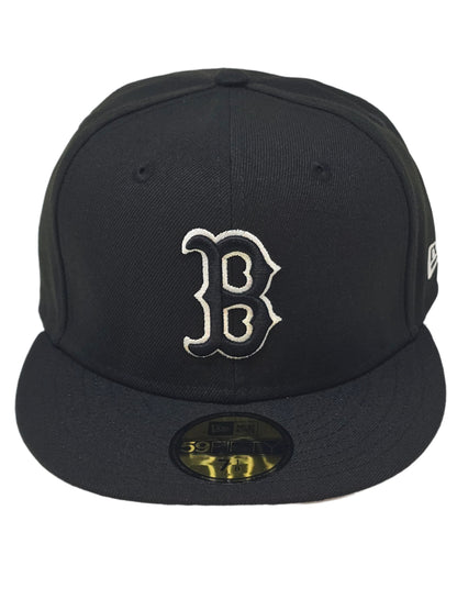 Boston Red Sox New Era 59FIFTY Black logo with White Border Fitted Hat Authentic Collection