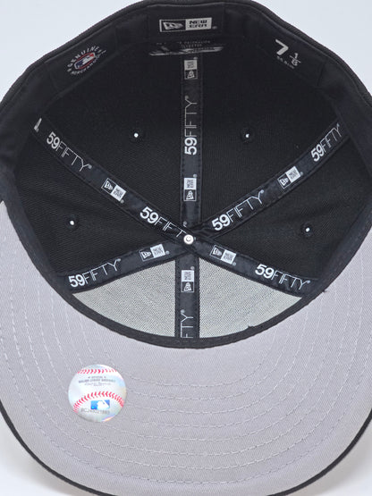 Boston Red Sox New Era 59FIFTY Black logo with White Border Fitted Hat Authentic Collection